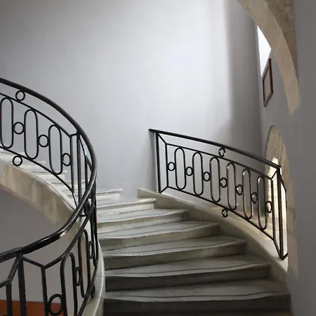 Charles De Foucauld Hotel